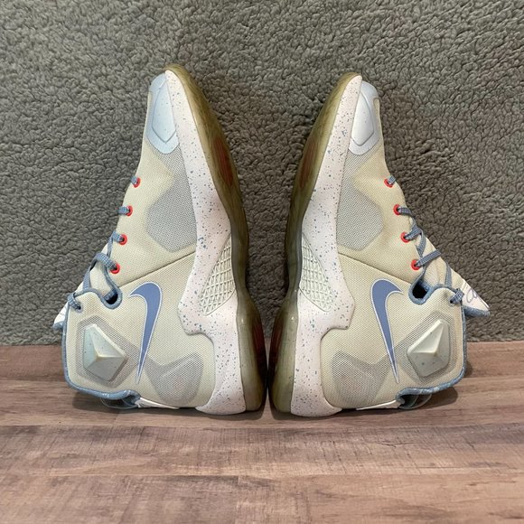 EXCLUSIVE Nike Lebron 13 Christmas 2015 Edition GS Size 7Y 824502 144 SHIPS ASAP - Picture 5 of 8